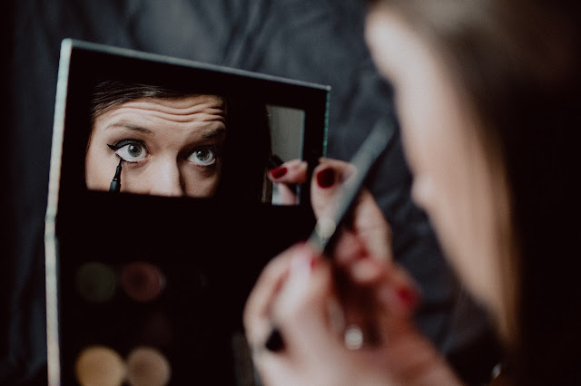 Take Attention For Those 15 Makeup Mistakes You May Be Making Every Day