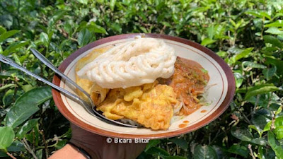 Kuliner di Dataran Tinggi Blitar: Pecel Bu Tia Sirah Kencong