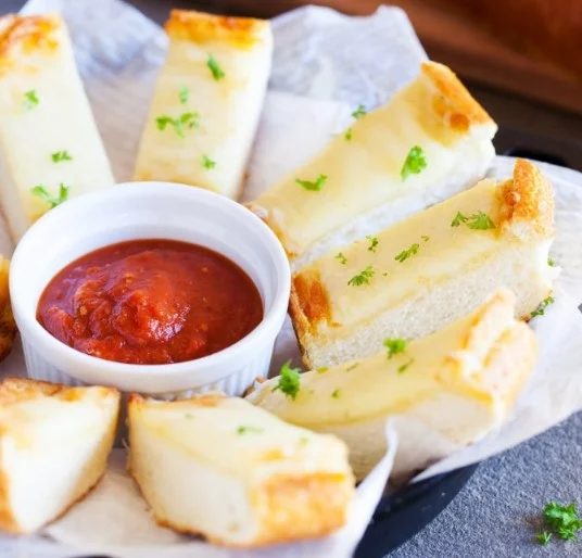 COUNTRY GARLIC CHEESE BREAD