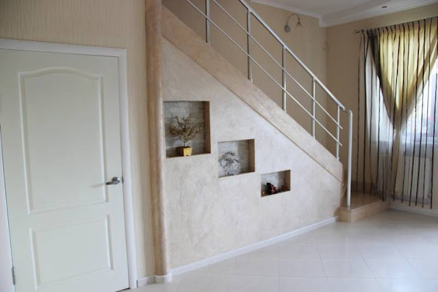 Staircase to the 2nd floor