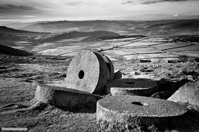 Stanage Edge mill stones