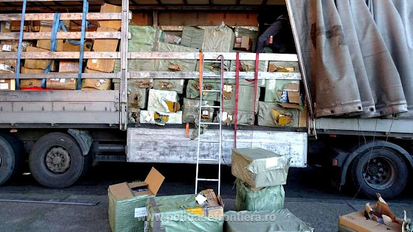 Mii de bunuri de lux, susceptibile a fi contrafăcute, în valoare de aproximativ 3.500.000 milioane de lei, descoperite în P.T.F. Calafat