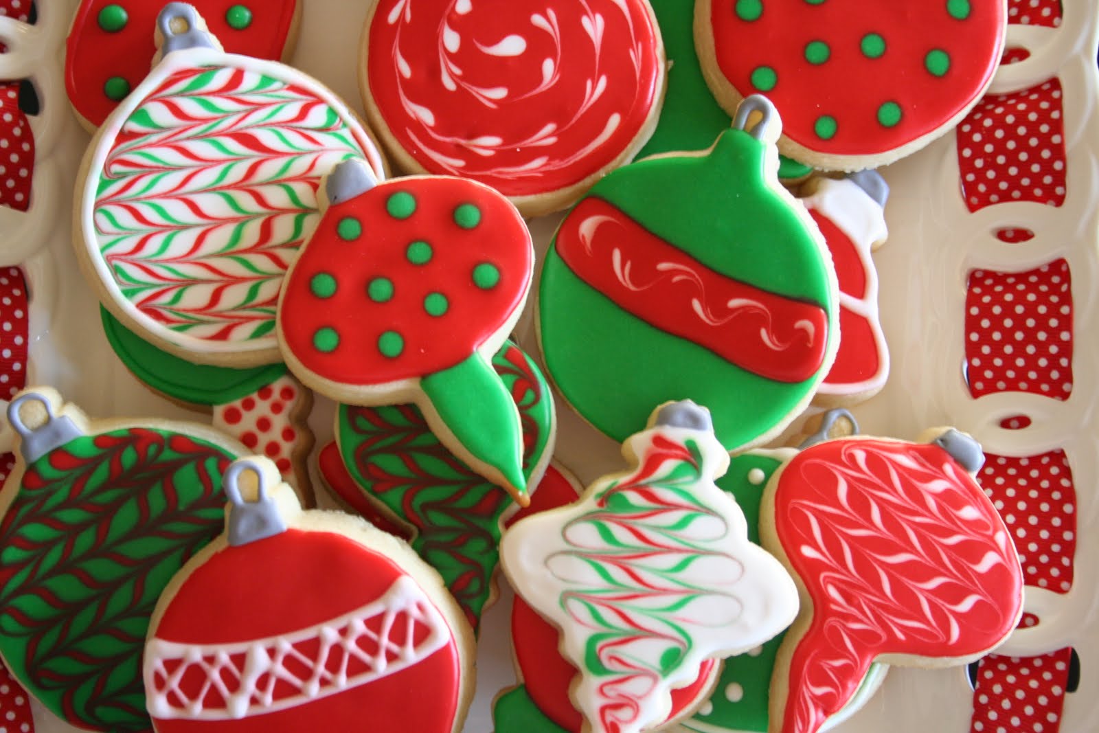 Fresh Cut Flours: Christmas Cookies and a Giveaway!