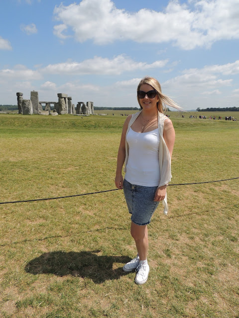 Jane Wonder || OOTD Stonehenge