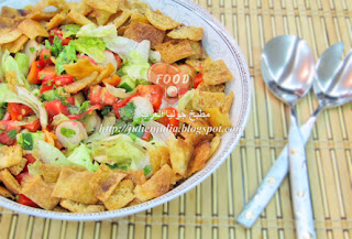 Fattoush with Pomegranate Molasses فتوش بدبس الرمان