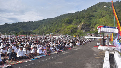 Ribuan Masyarakat Padangpanjang dan Perantau Laksanakan Sholat Idul Fitri 1439 H 