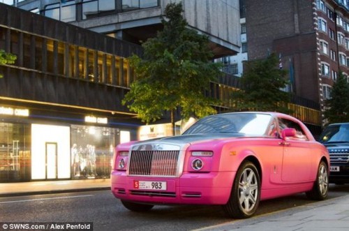 alitampouras.blogspot.gr -Τα αυτοκίνητα που οδηγούν οι Άραβες δισεκατομυριούχοι στο Λονδίνο!