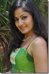 Madhavi_Latha_Exclusive_Pic