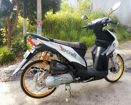 11 Foto modifikasi motor beat fi sederhana simple minimalis airbrush ala thailand velg ring  jari-jari 17