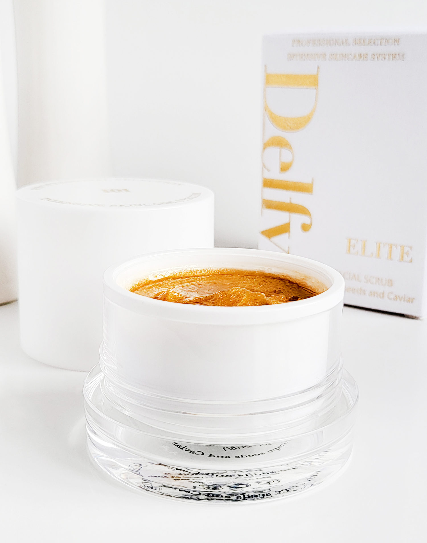 ELITE - Golden Facial Scrub de Delfy Cosmetics