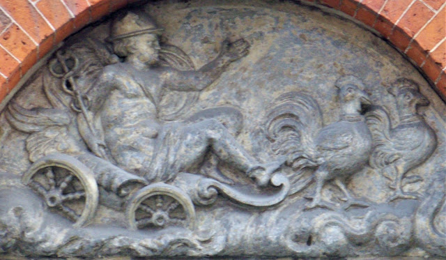 vénus dénudée avec cupidon sur char tiré par colombes
