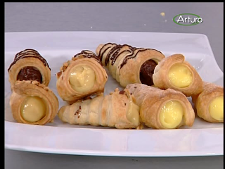 Cannoli alla Crema di Valentina Gigli