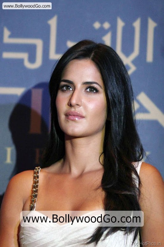 Katrina Kaif Sexy Navel Pics in White Dress 6