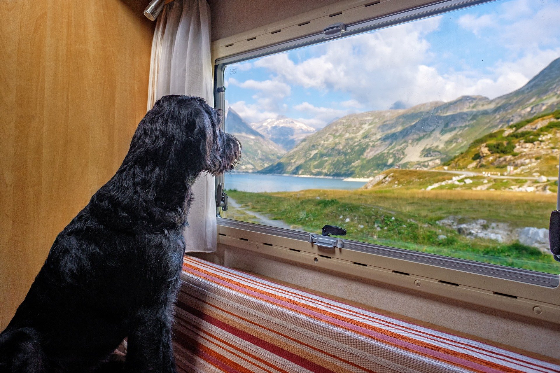 A Few Benefits of a Family Caravan or Motorhome Vacation