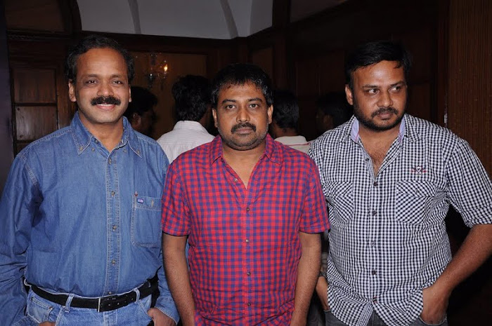 Kumki Movie Press Meet Stills Pics Photos event pictures