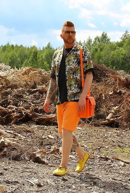 look masculino estiloso laranja turmeric para o verao e carnaval cores ano 2019