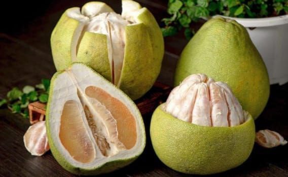 What is the pomelo fruit and what are its benefits and what are the harms to humans?!