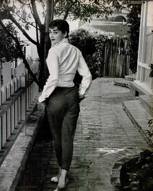Simple and chic very Audrey Hepburn indeed