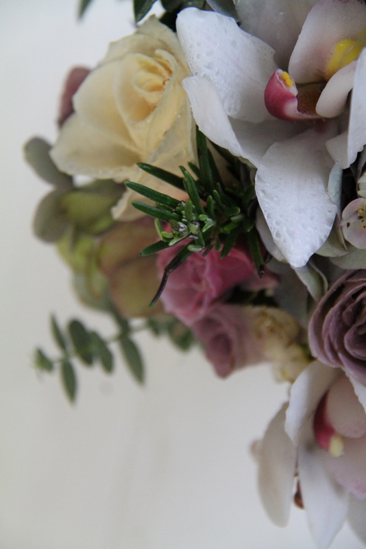 vintage winter wedding bouquets