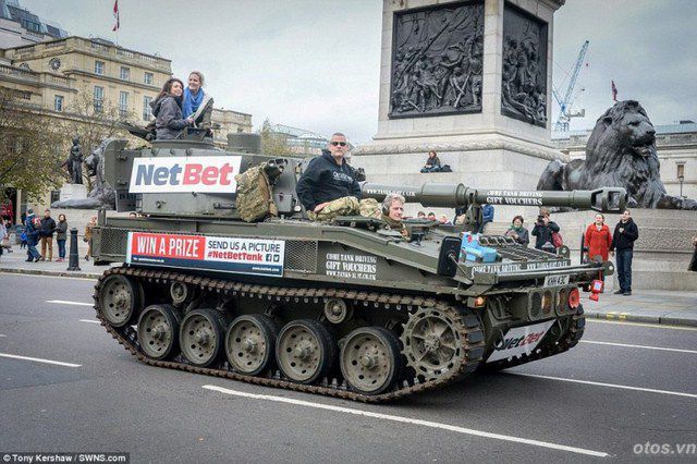 50 triệu 1 vòng dạo quanh London bằng xe tăng