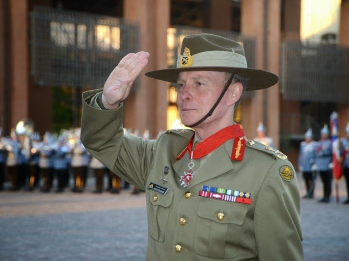 http://www.ejercito.cl/noticias/Jefe%20del%20Ejército%20de%20Australia%20visita%20al%20Ejército%20de%20Chile-1084