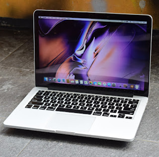 Macbook Pro Retina 2015 Intel Core i5 ( 13-Inch )
