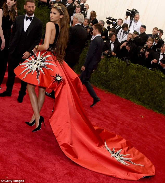 Zendaya Coleman wears an extravagant dress to the 2015 Met Gala in NYC 