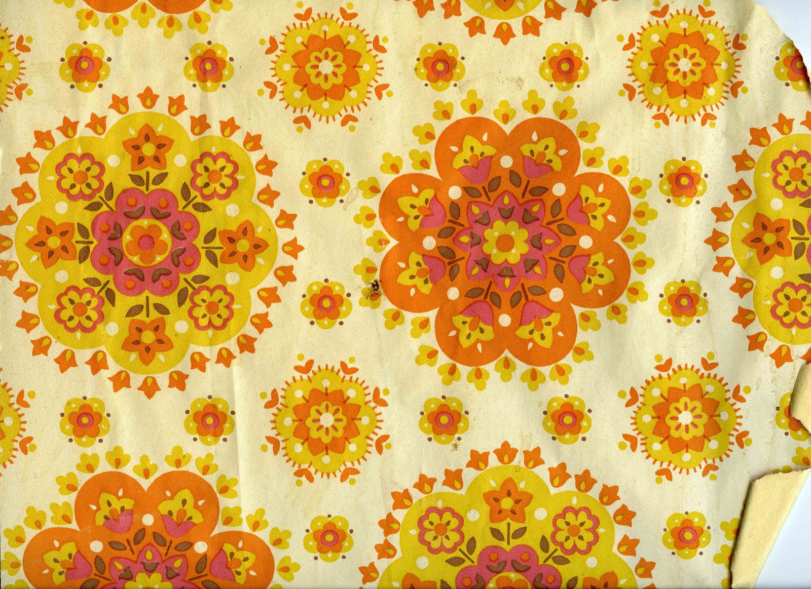 ... Blog: A good piece of 60's or 70's wallpaper can liven up any day