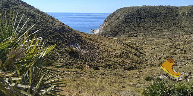 La Cala de Enmedio al final de la Rambla del Barranco de la Cala