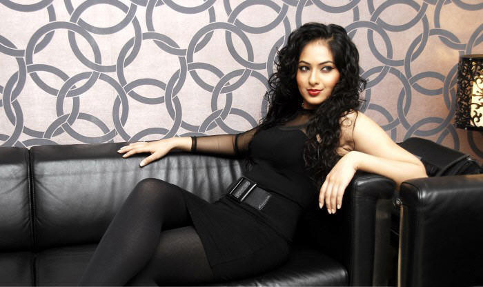 Nikesha Patel hot Photo gallery