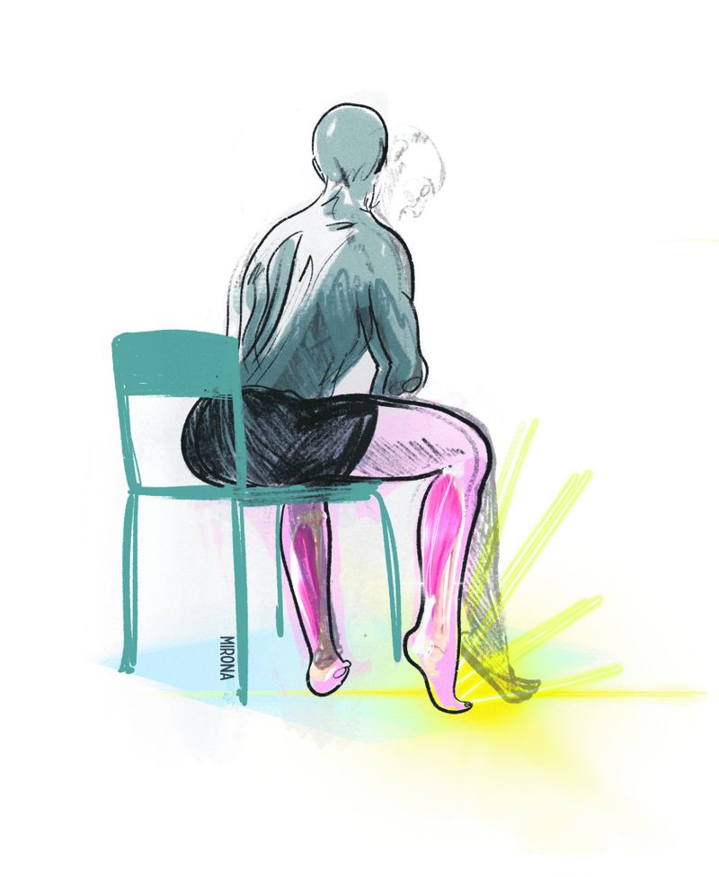 Flexionando las pantorrillas mientras está sentado se quema más grasa que en un ayuno intermitente