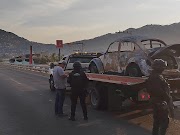 Se incendia un vehículo en el paso desnivel del Bulevard "Vicente Guerrero". Fotos y videos Raúl Sendic García Estrada.