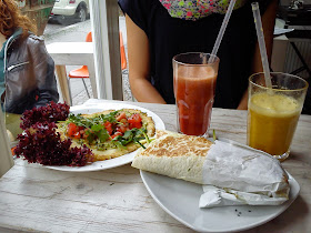 Ihana superfood-aamiainen Berliinissä.