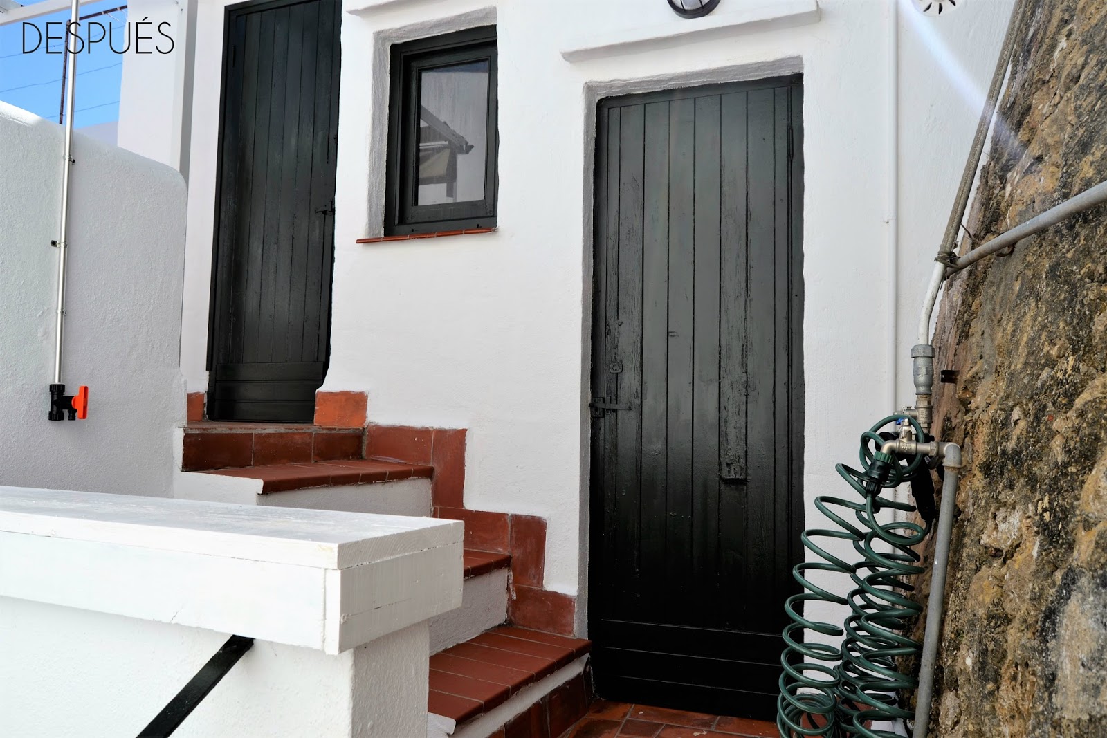 Home staging - antes y después, como poner bonita una terraza en el puerto de Mahón, te enseño paso a paso como con poco podemos cambiar un espacio y convertirlo en especial