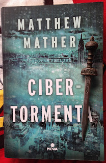 Portada del libro Cibertormenta, de Matthew Mather