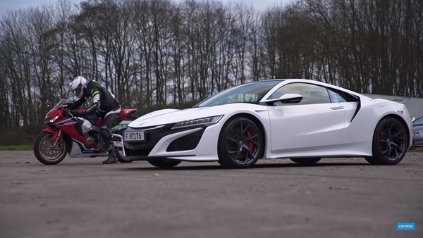 NSX vs CBR1000RR