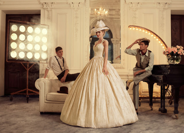 Fotógrafo realiza ensaio com vestidos de casamento no estilo vintage