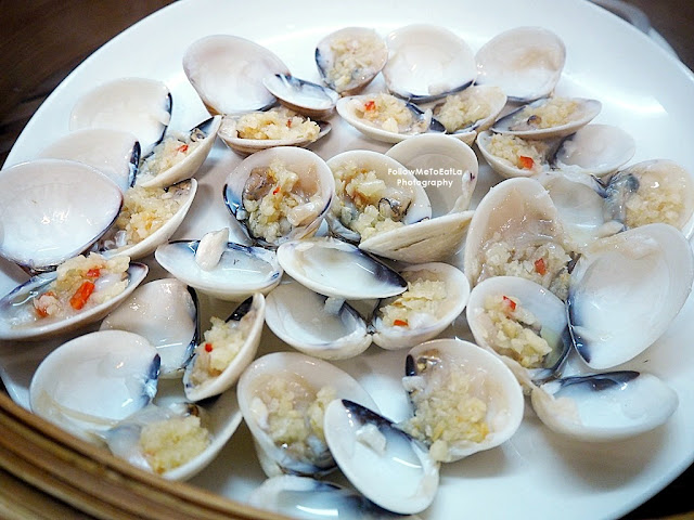 Royal Razor Clam with Minced Garlic