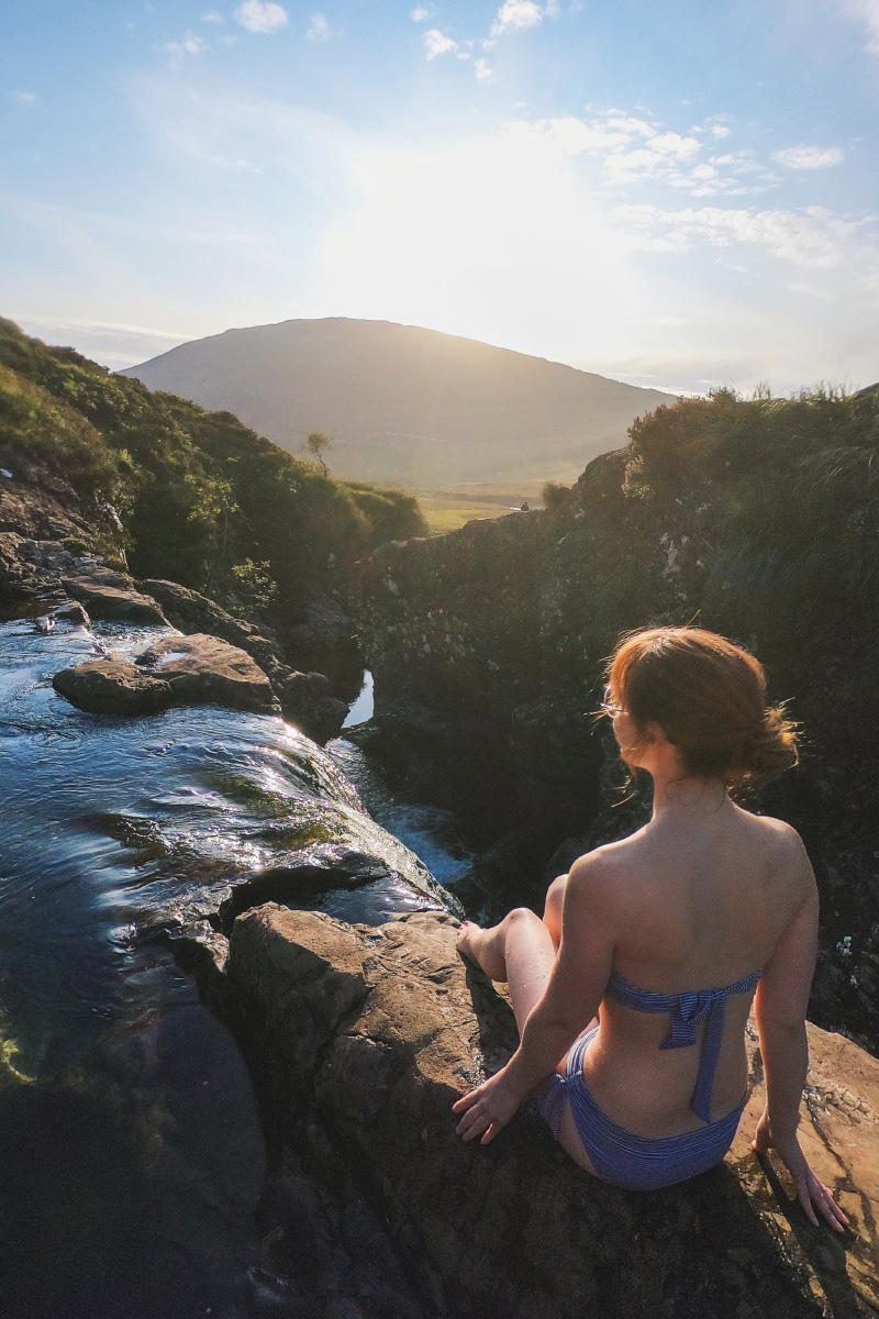 Baignade dans les fairy pools sur l'île de Skye