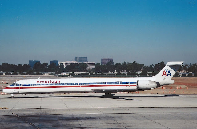 McDonnell Douglas MD-90 | American Airlines (N903RA)