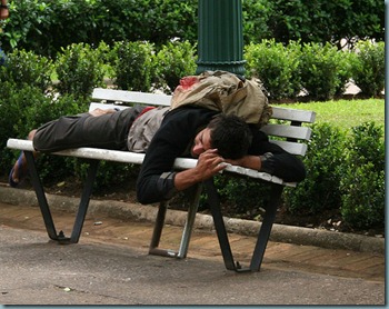 dormindo na praça