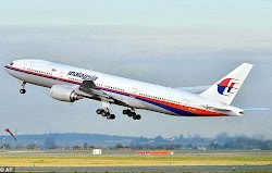 Πρώην διευθυντής της Malaysia Airlines  υποστηρίζει ότι το χαμένο Boeing της αεροπορικής εταιρείας καταρρίφθηκε από τις ΗΠΑ . Ο Μαρκ Ντούγκα...