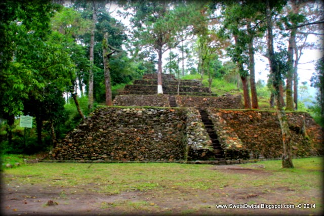 Sekar Rinonce: Candi Kethek- Piramida Tersembunyi di 