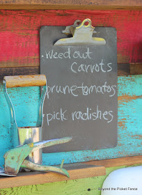 reclaimed wood potting bench http://bec4-beyondthepicketfence.blogspot.com/2014/06/potting-bench-challenge.html