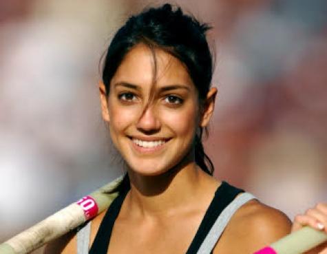 Who is Allison Stokke 18 year old high scholl Pole vaulting Champion 