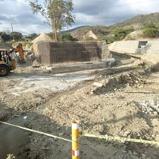 Así va la construcción Puente entre Las Yayas-Padre Las Casas