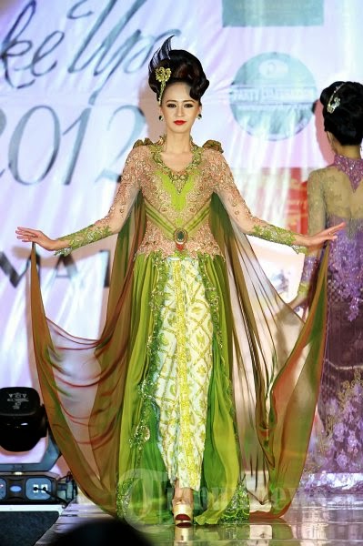Kumpulan Foto Model  Baju  Kebaya Fashion  Show Trend Baju  