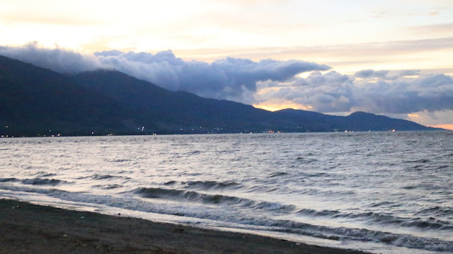 Pantai talise taman Anjungan