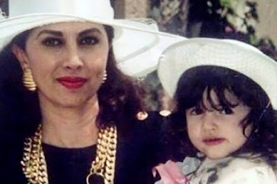 Eiza González with her mother in childhood