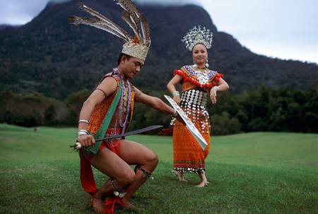 Dirgahayu Borneo Tarian  Di Sarawak 